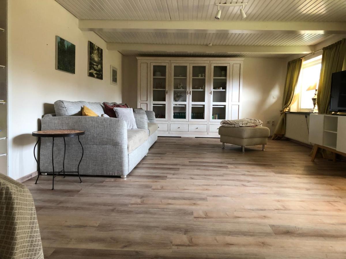Grosszuegiges Reetdachhaus An Der Nordsee Langenhorn Экстерьер фото